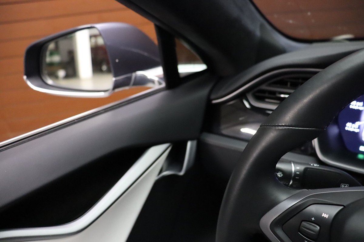 2020 Tesla Model S Long Range Plus AWD photo 45