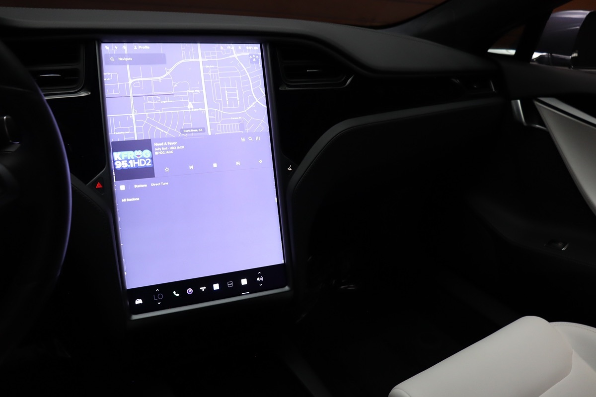 2020 Tesla Model S Long Range Plus AWD photo 46