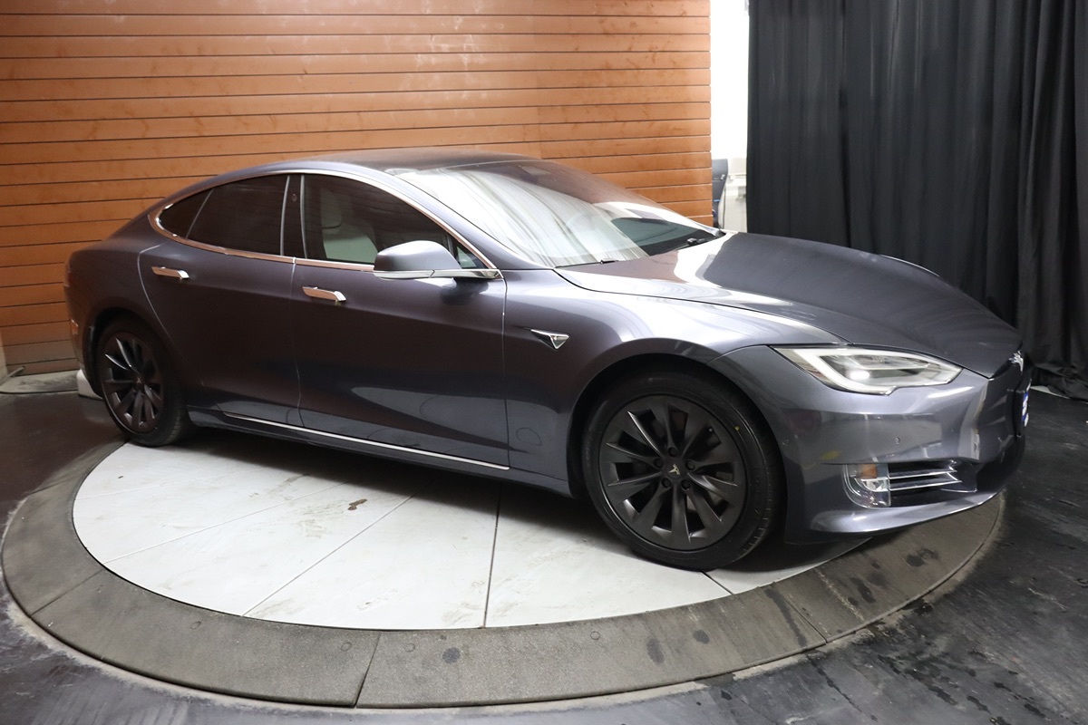 2020 Tesla Model S Long Range Plus AWD photo 16