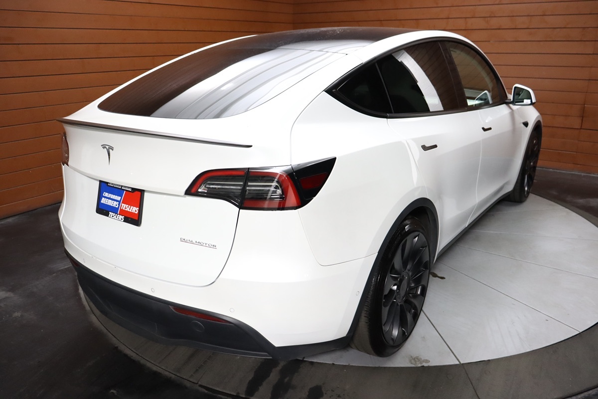 2022 Tesla Model Y Performance photo 18