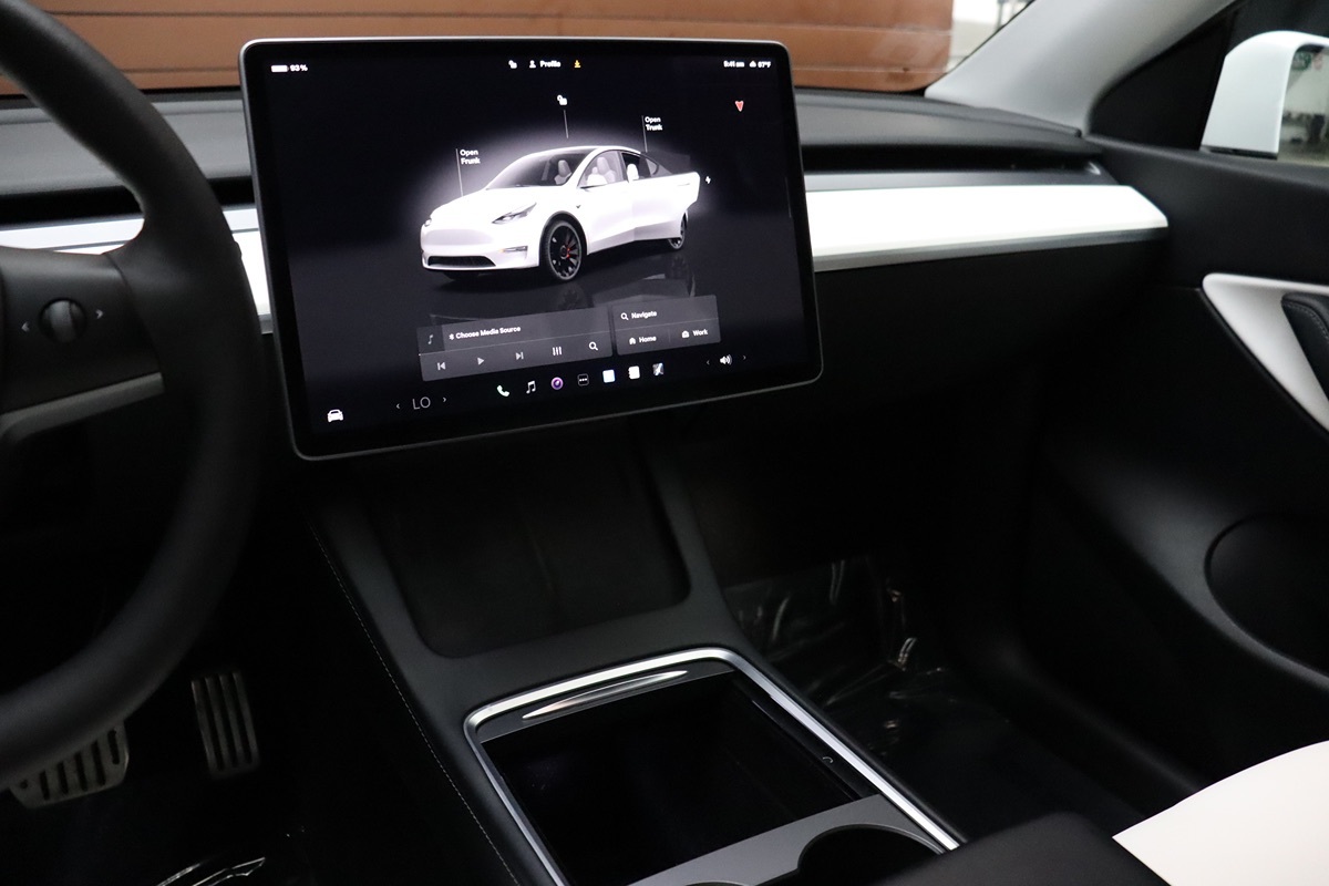 2022 Tesla Model Y Performance photo 24