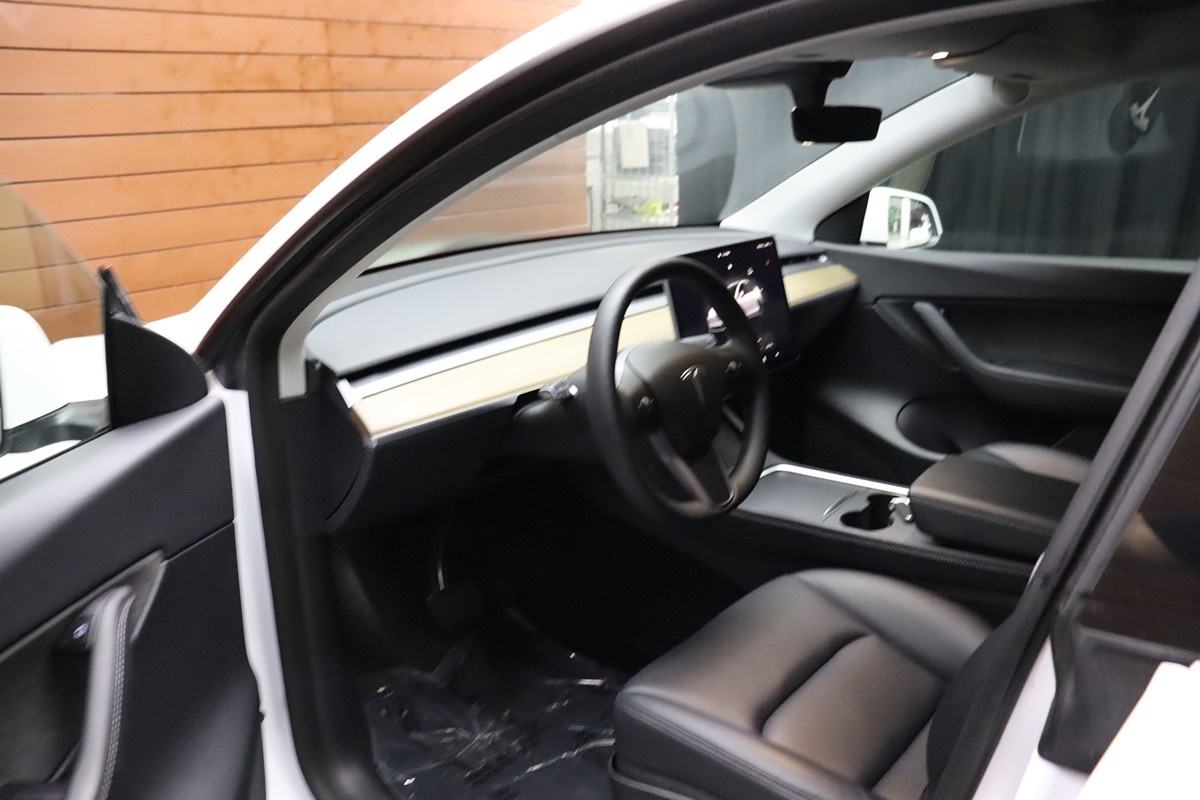 2022 Tesla Model Y Long Range photo 15