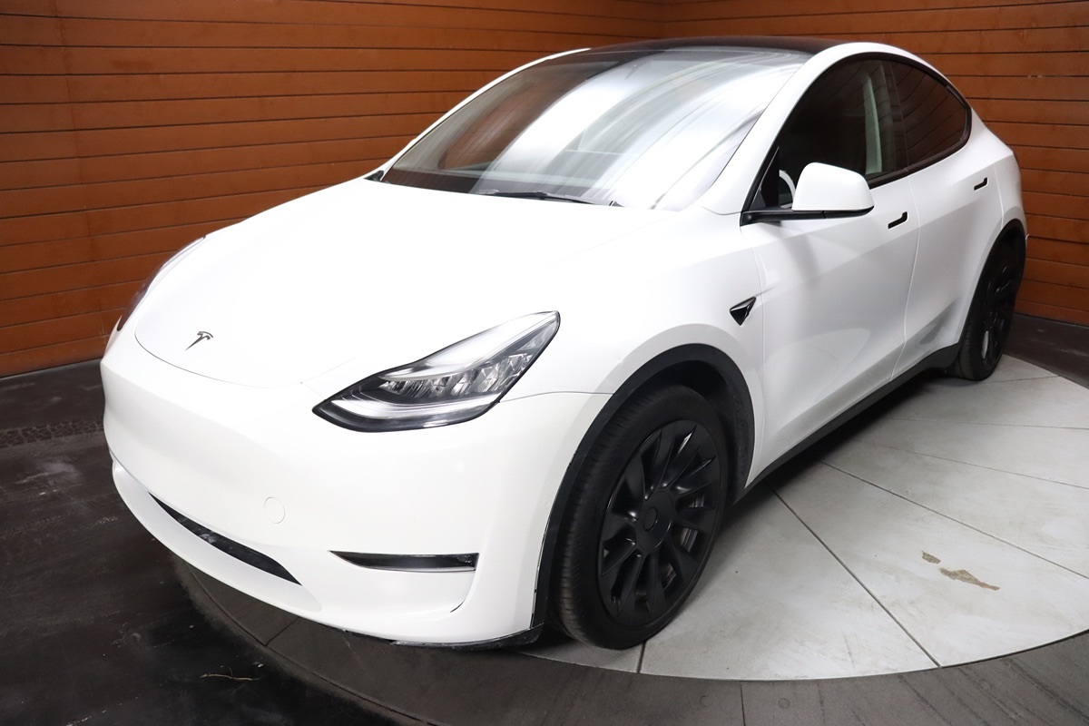 2022 Tesla Model Y Long Range photo 4