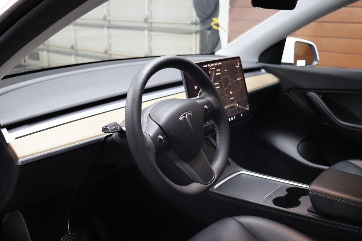 2022 Tesla Model Y Long Range photo 25