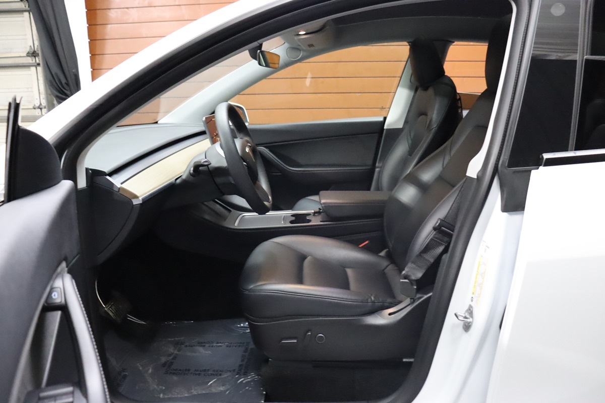 2022 Tesla Model Y Long Range photo 26