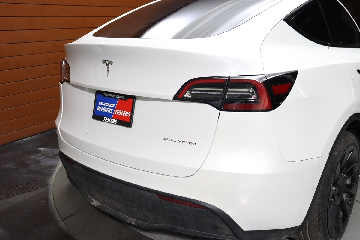 2022 Tesla Model Y Long Range photo 8