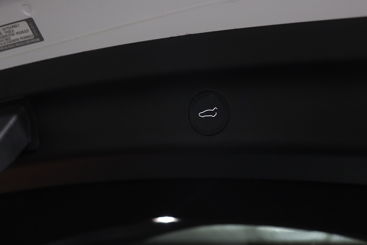 2022 Tesla Model Y Long Range photo 45