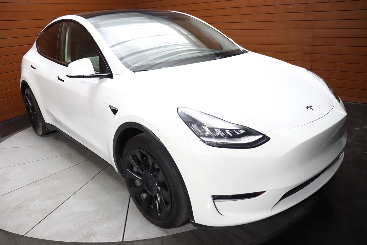 2022 Tesla Model Y Long Range photo 10