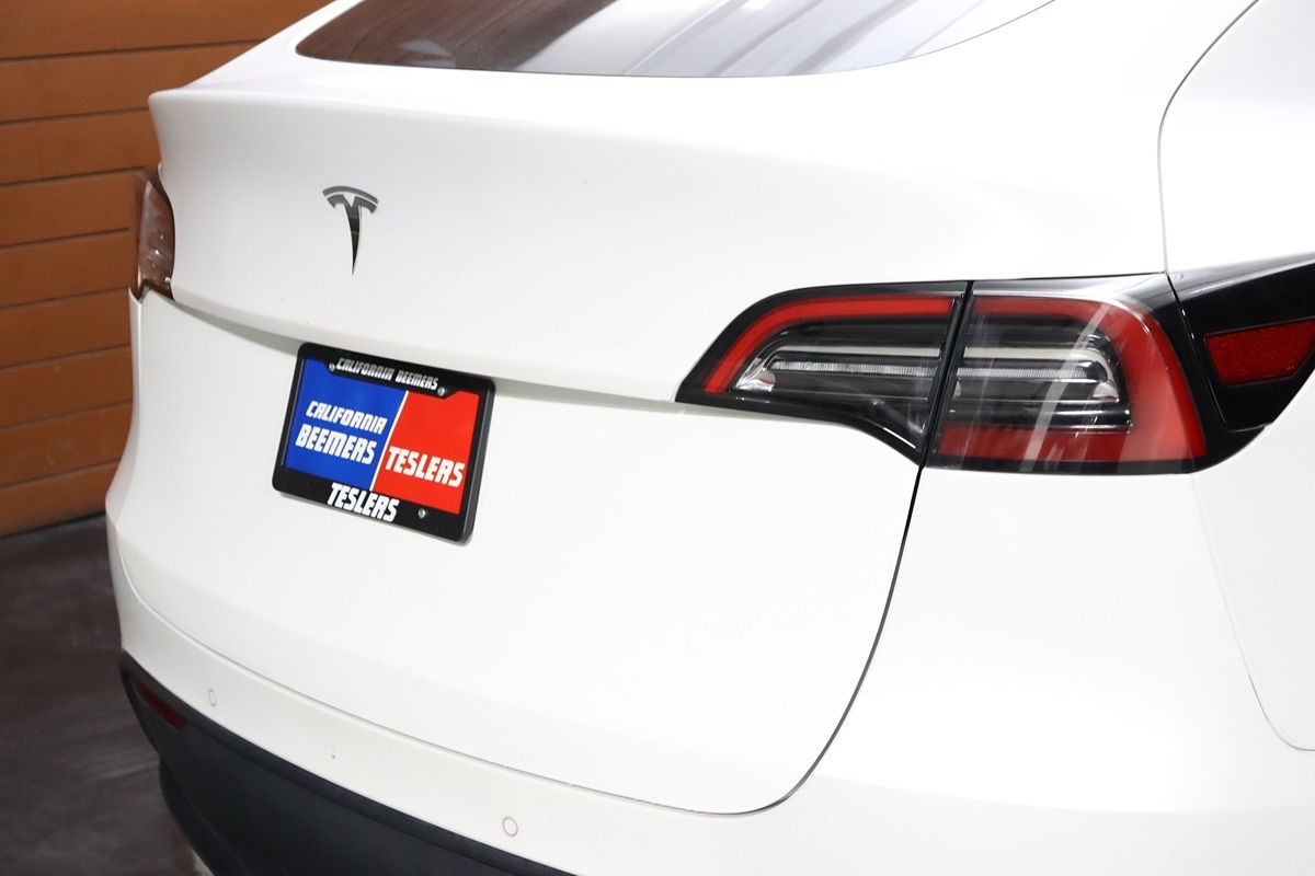 2022 Tesla Model Y Long Range photo 12