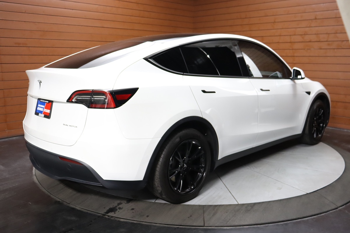 2021 Tesla Model Y Long Range photo 16