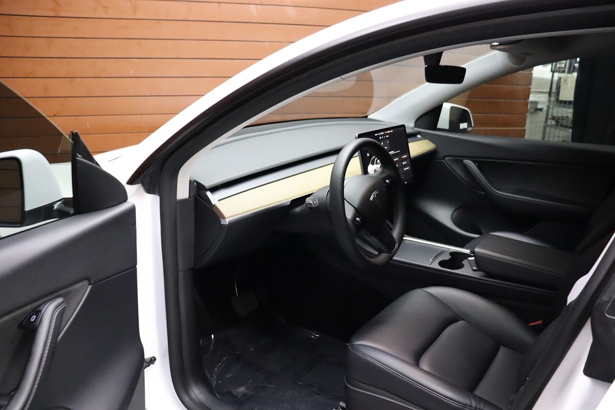 2021 Tesla Model Y Long Range photo 18