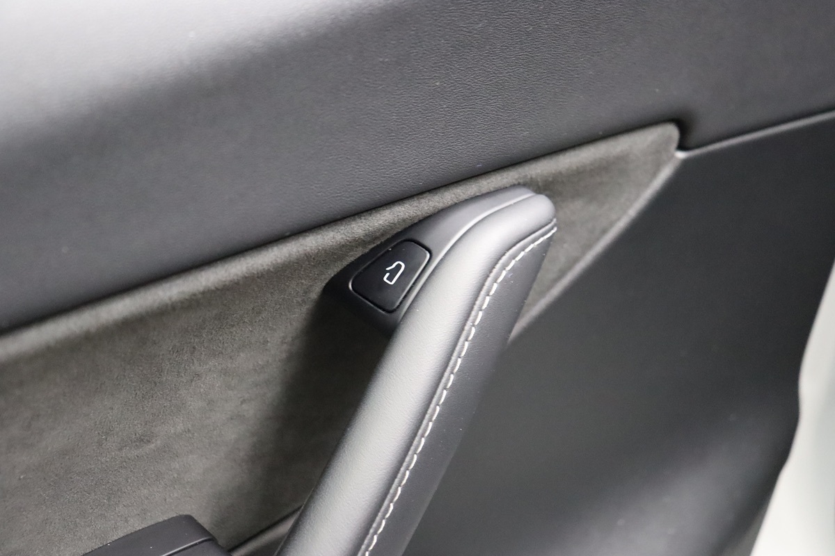 2021 Tesla Model Y Long Range photo 27