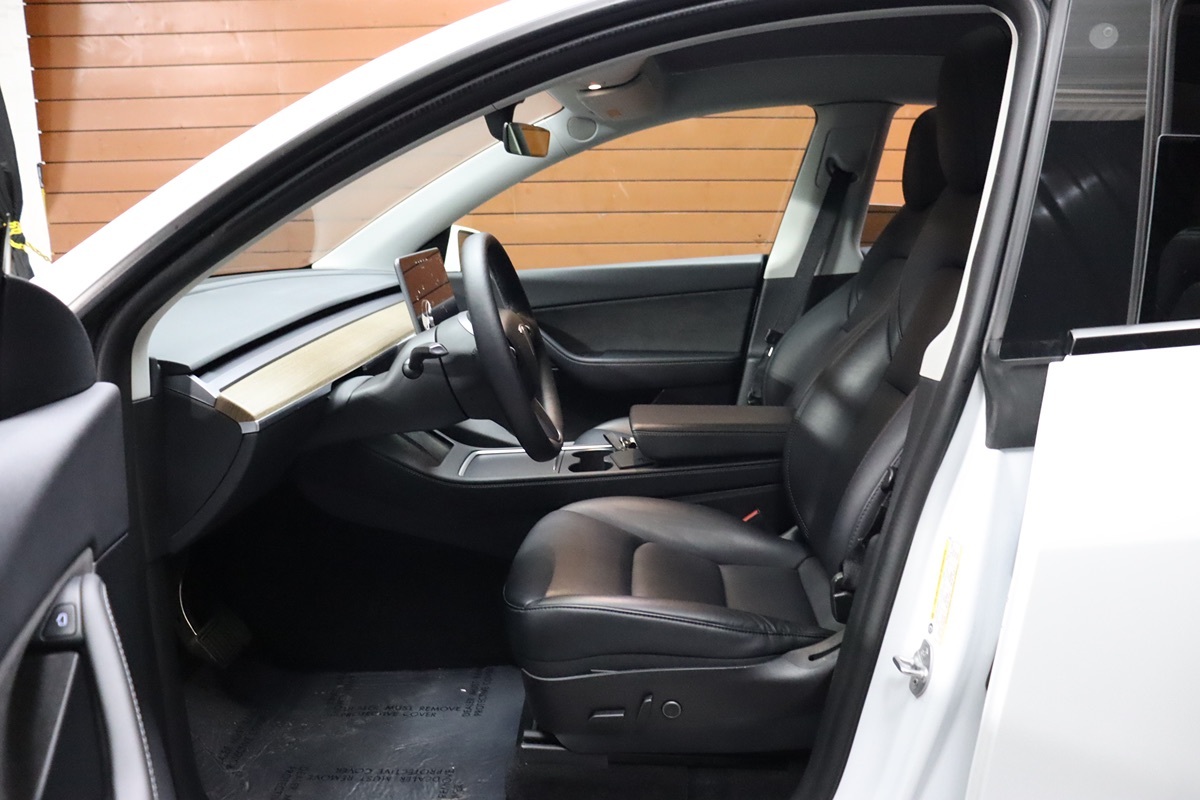 2021 Tesla Model Y Long Range photo 29