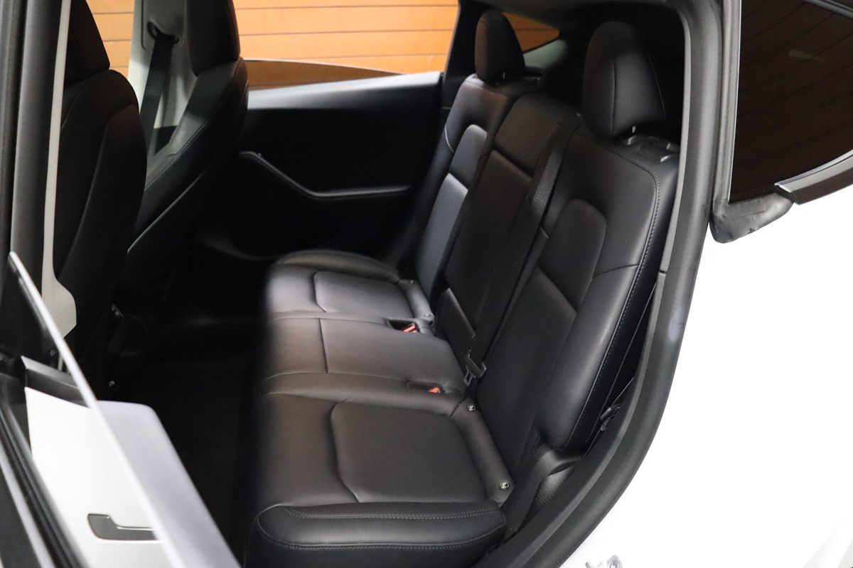 2021 Tesla Model Y Long Range photo 35