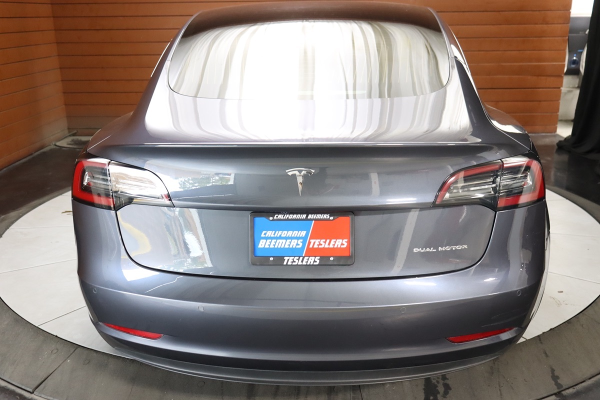 2020 Tesla Model 3 Long Range photo 2