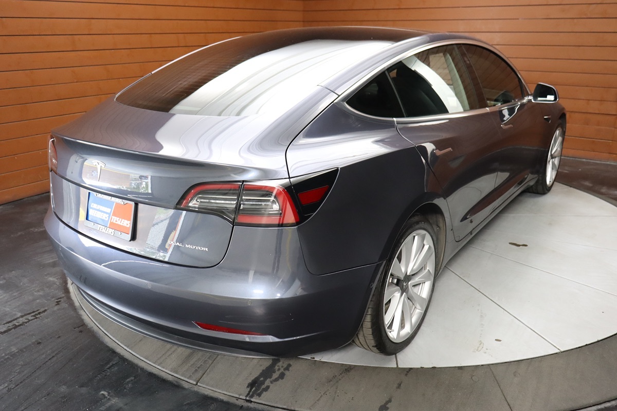 2020 Tesla Model 3 Long Range photo 5