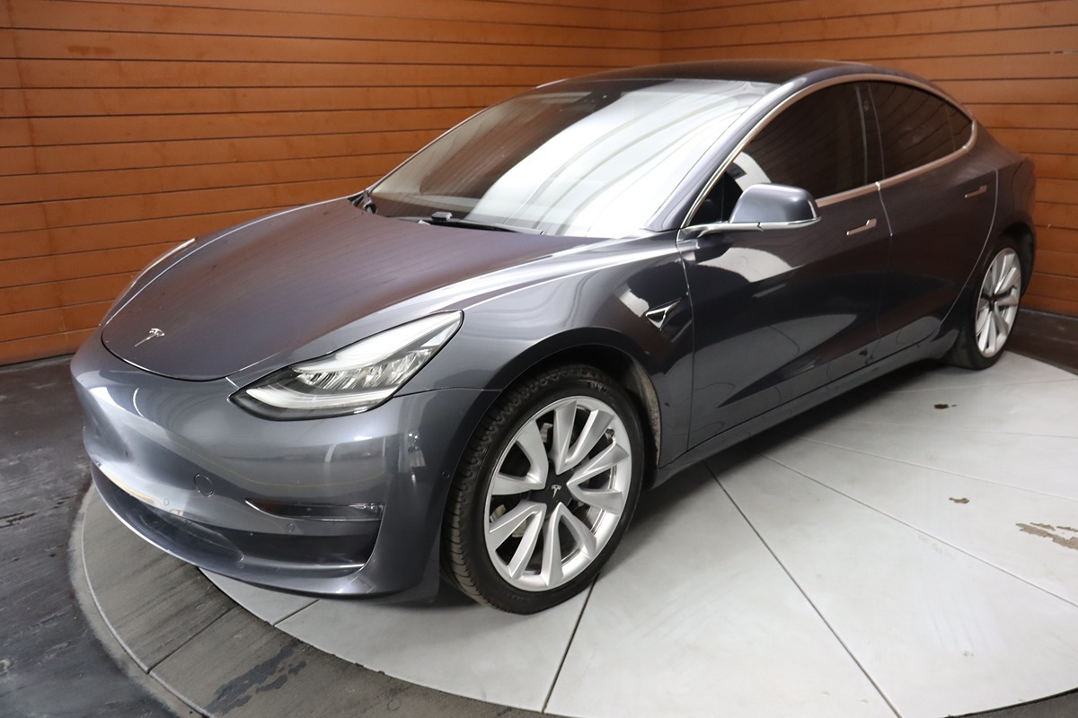 2020 Tesla Model 3 Long Range photo 15