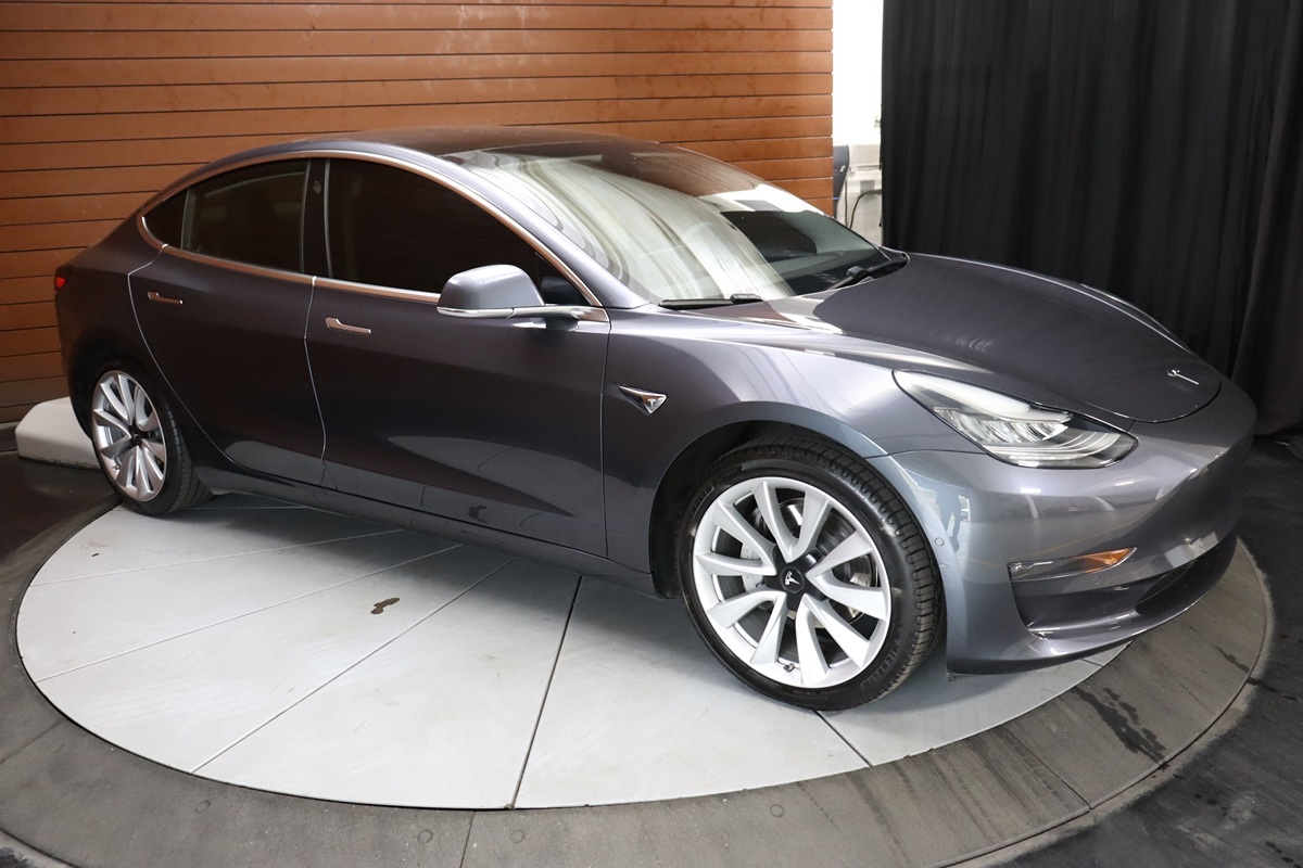 2020 Tesla Model 3 Long Range photo 17