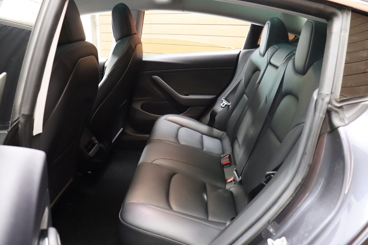 2020 Tesla Model 3 Long Range photo 24