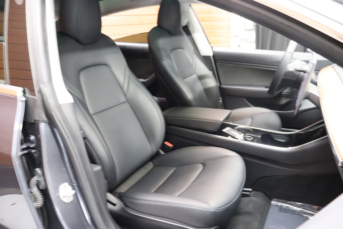 2020 Tesla Model 3 Long Range photo 30