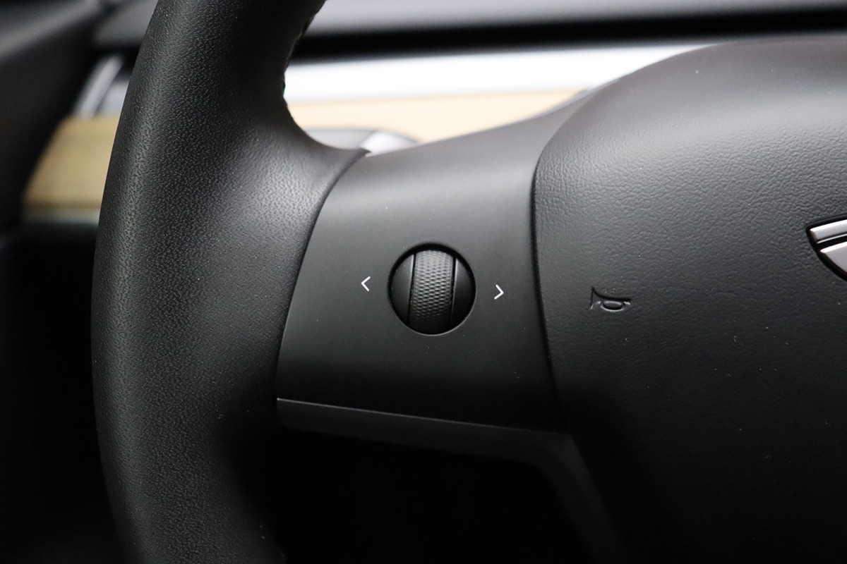 2020 Tesla Model 3 Long Range photo 41