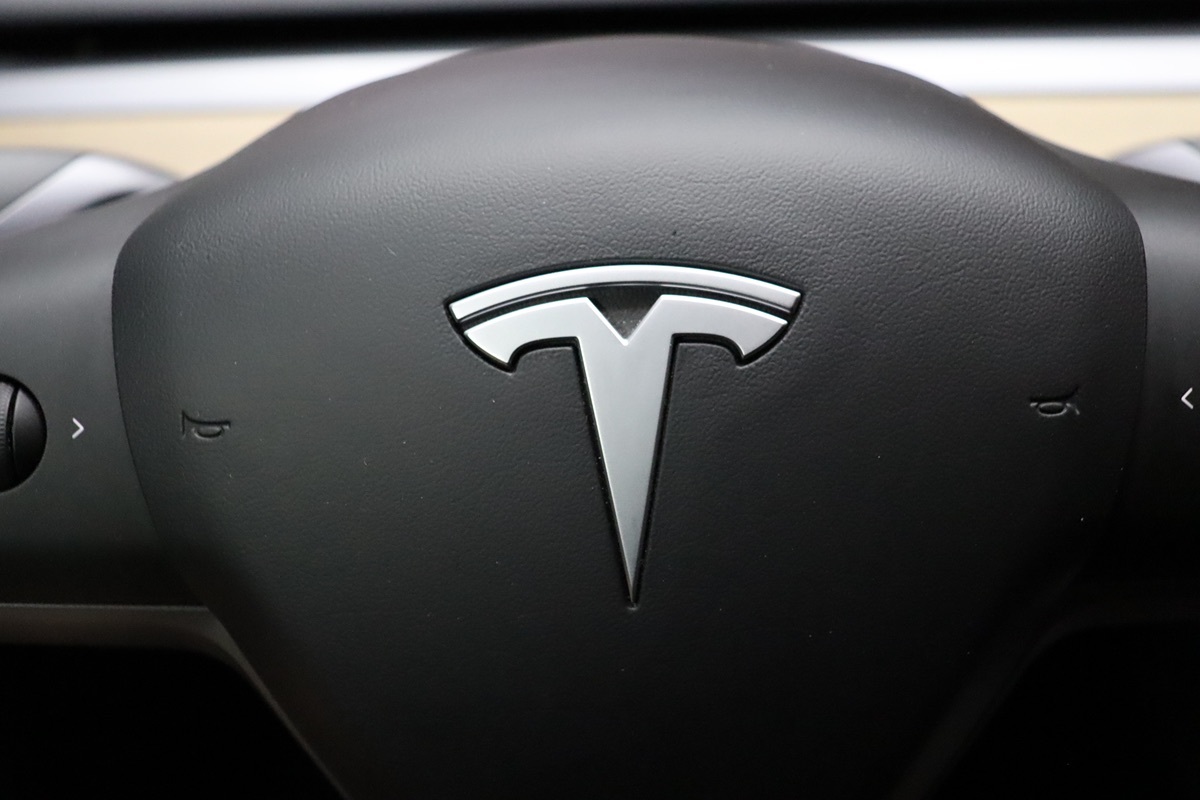 2020 Tesla Model 3 Long Range photo 42