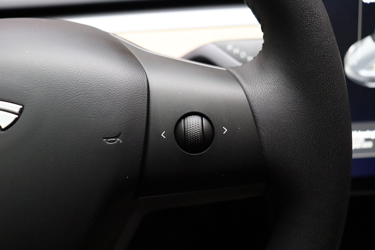 2020 Tesla Model 3 Long Range photo 43