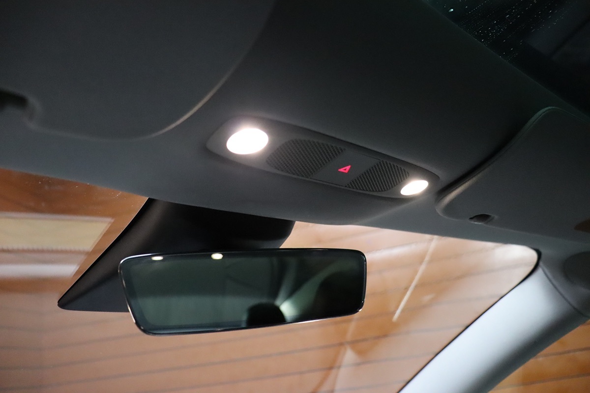 2020 Tesla Model 3 Long Range photo 46