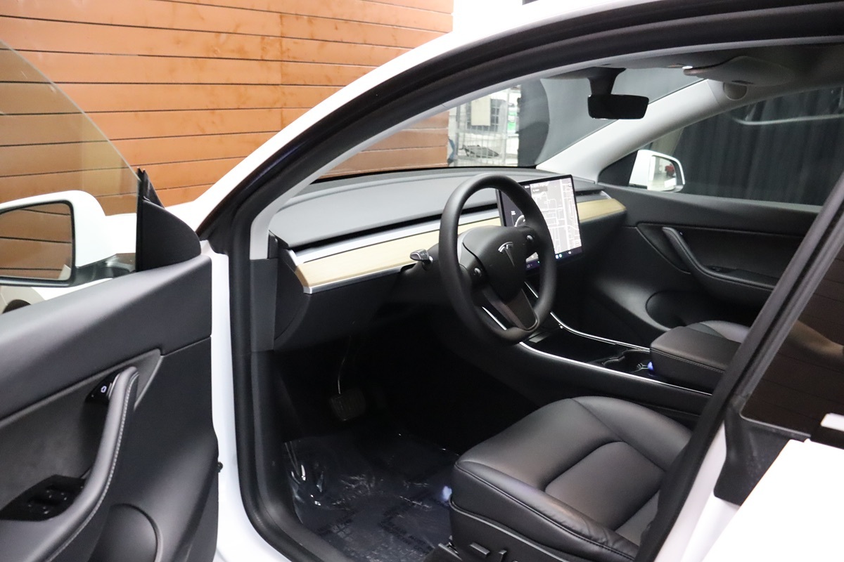 2021 Tesla Model Y Long Range photo 27