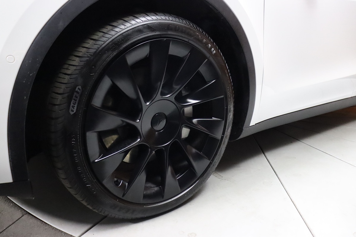 2021 Tesla Model Y Long Range photo 4