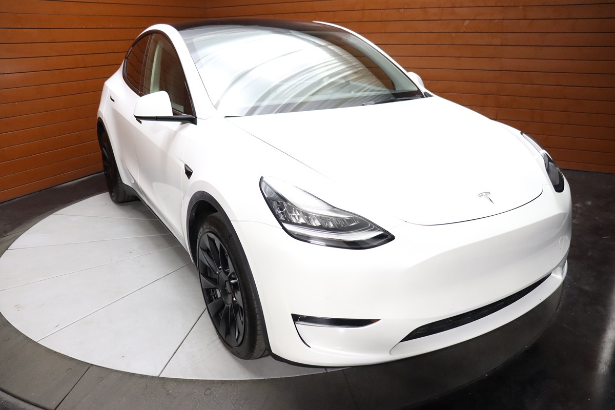 2021 Tesla Model Y Long Range photo 13