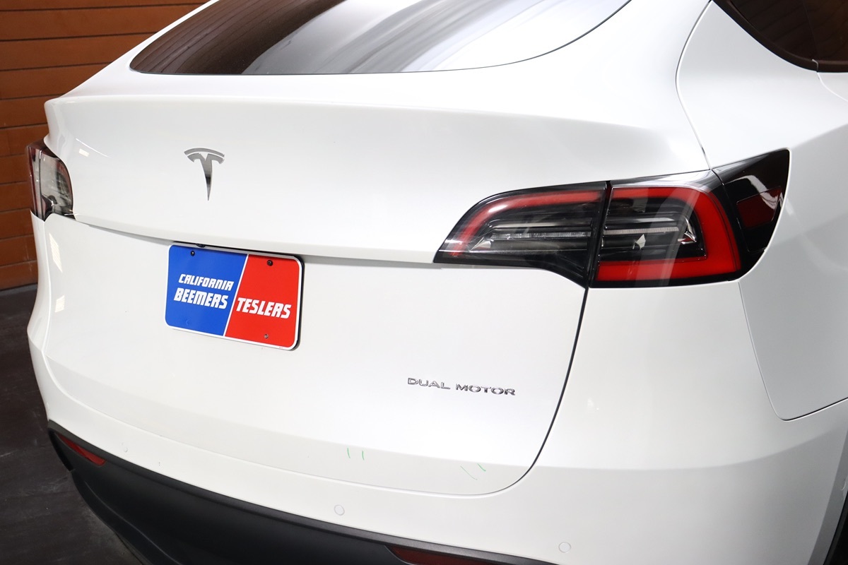 2021 Tesla Model Y Long Range photo 11