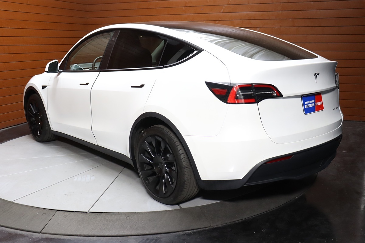 2021 Tesla Model Y Long Range photo 9