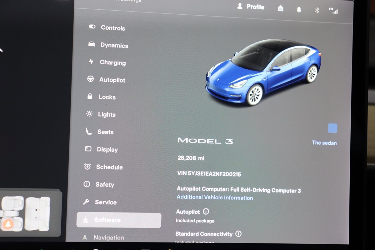 2022 Tesla Model 3 photo 18
