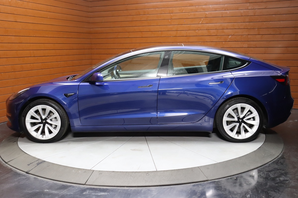 2022 Tesla Model 3 photo 8