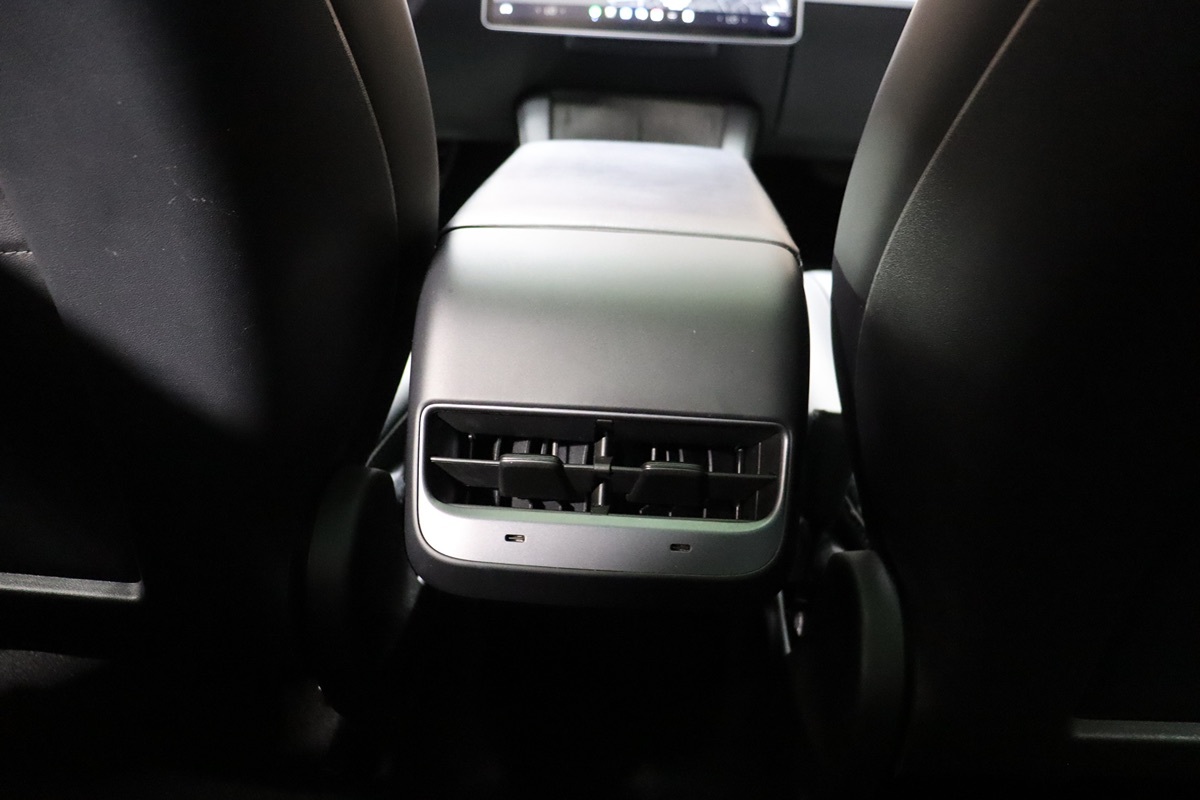 2022 Tesla Model 3 photo 35
