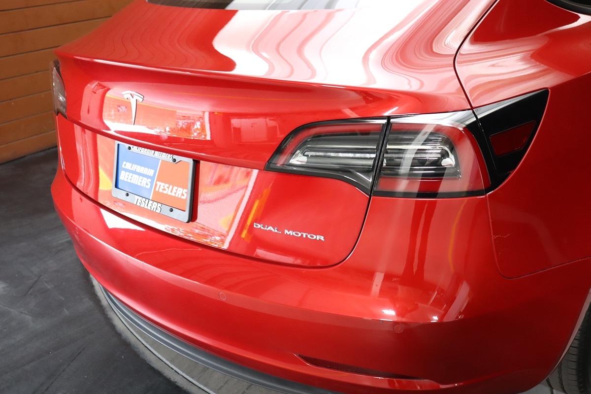 2022 Tesla Model 3 Long Range photo 11