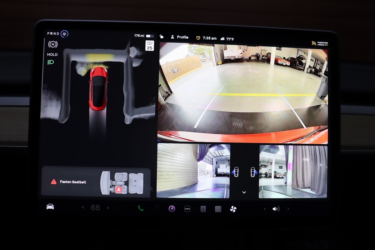 2022 Tesla Model 3 Long Range photo 21