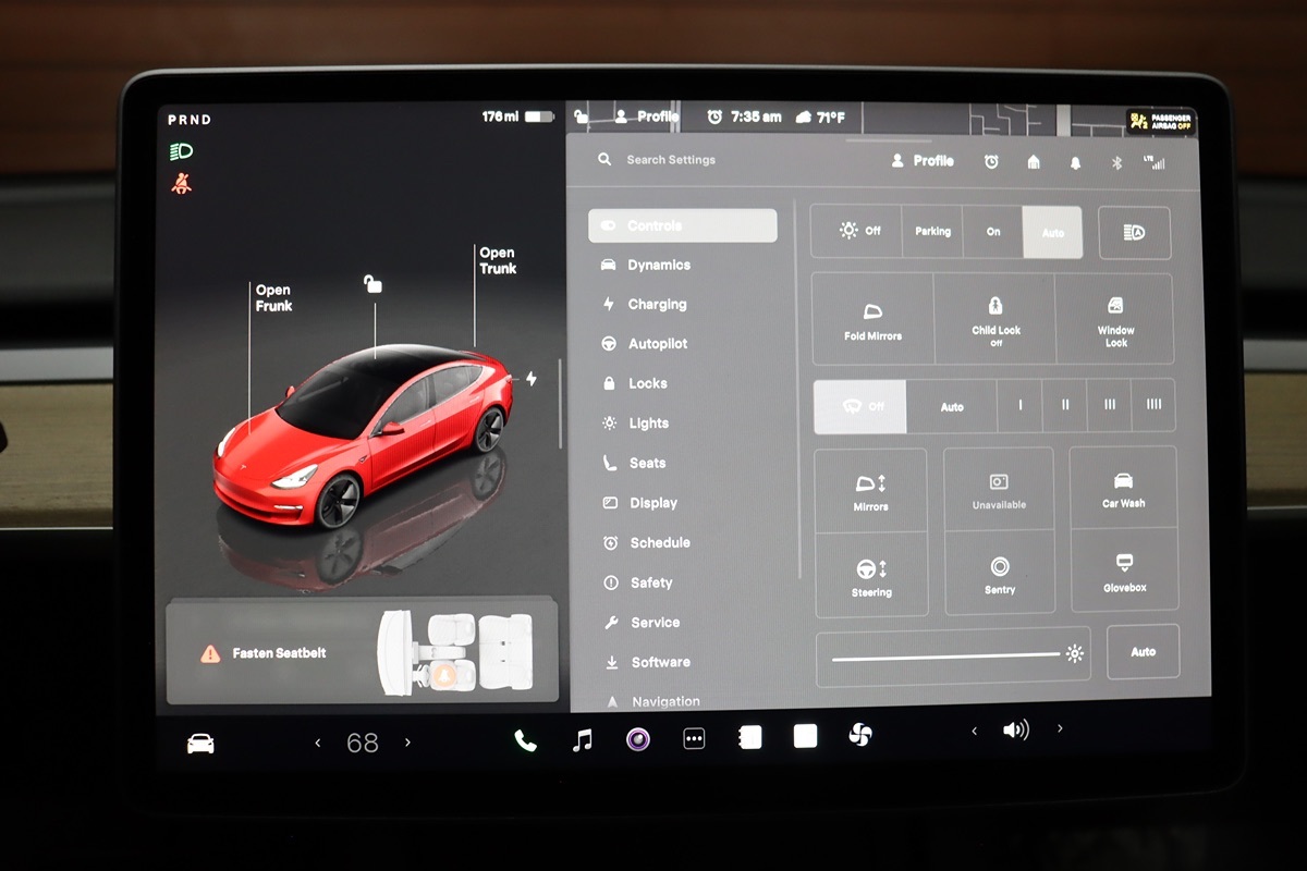 2022 Tesla Model 3 Long Range photo 22