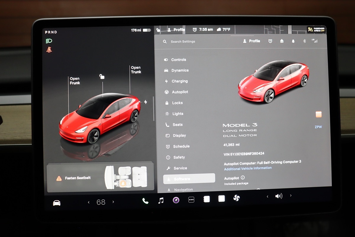 2022 Tesla Model 3 Long Range photo 23