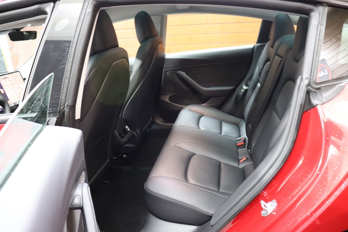 2022 Tesla Model 3 Long Range photo 33