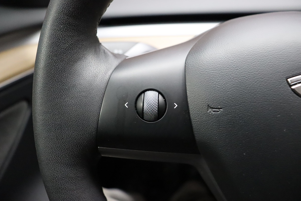 2022 Tesla Model 3 Long Range photo 43