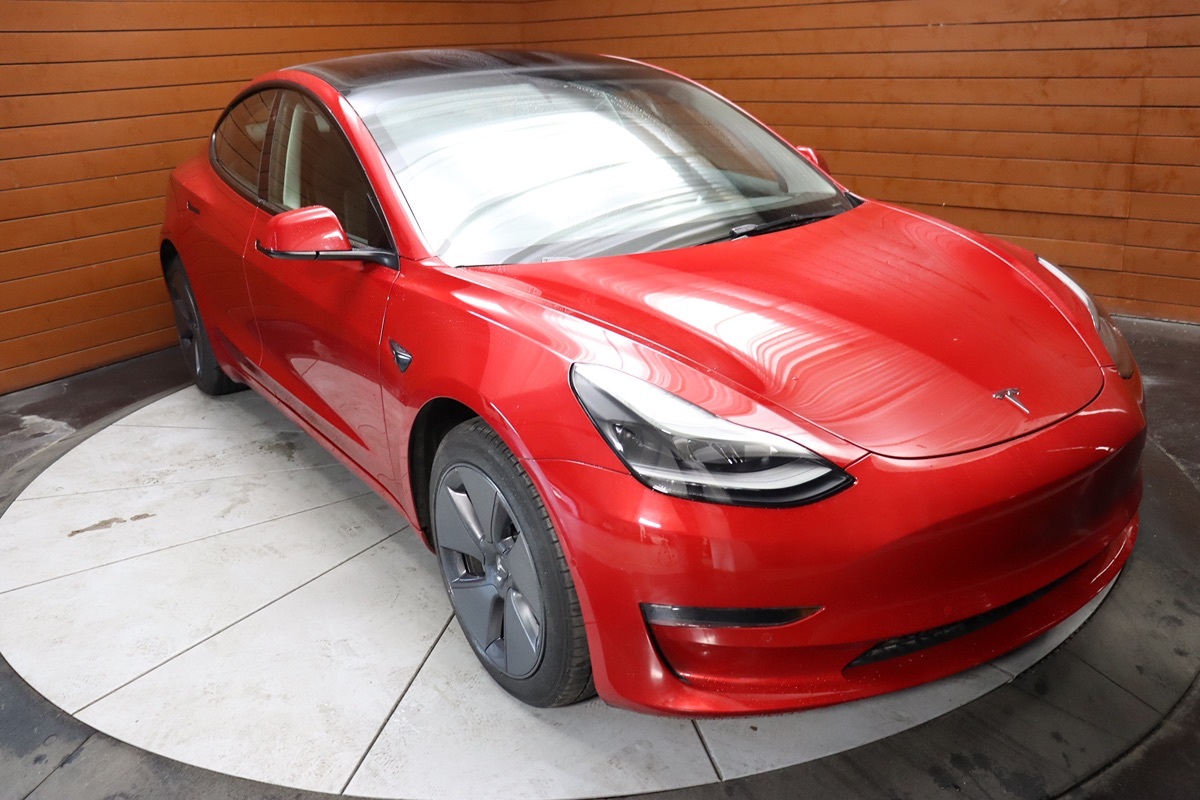 2022 Tesla Model 3 Long Range photo 15