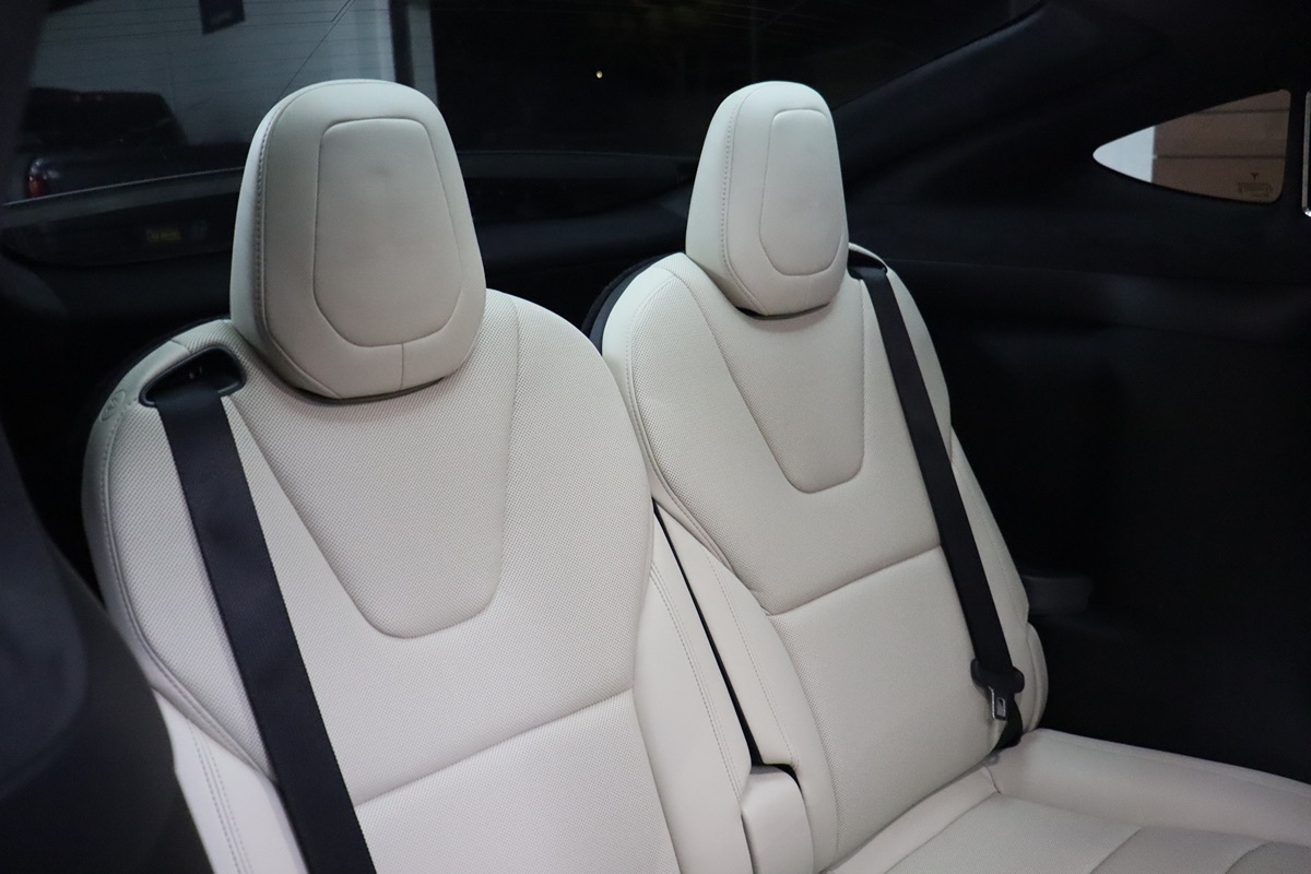 2022 Tesla Model X photo 16