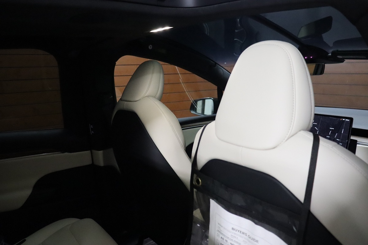 2022 Tesla Model X photo 17
