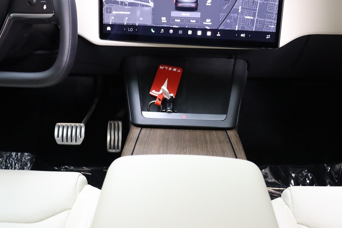2022 Tesla Model X photo 20