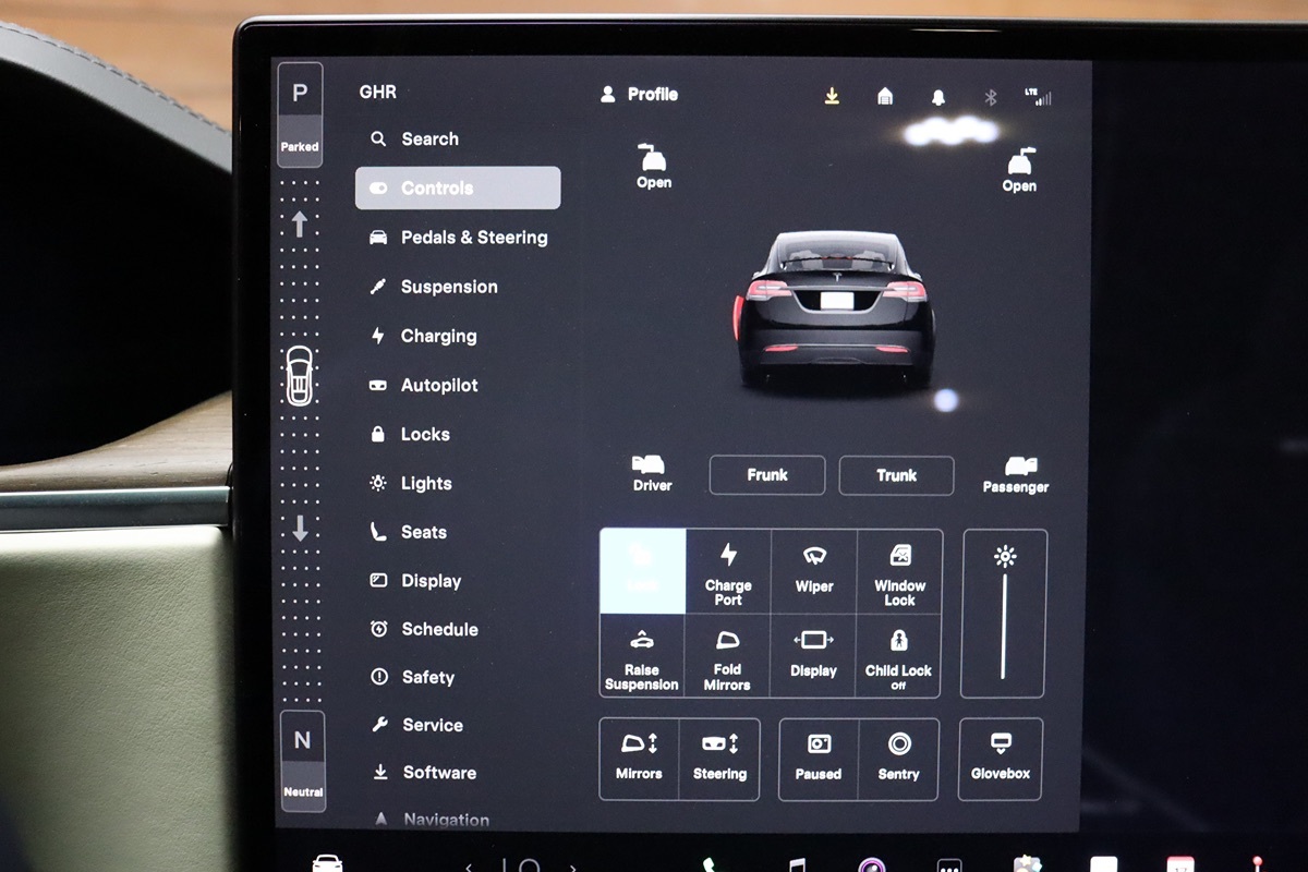 2022 Tesla Model X photo 38