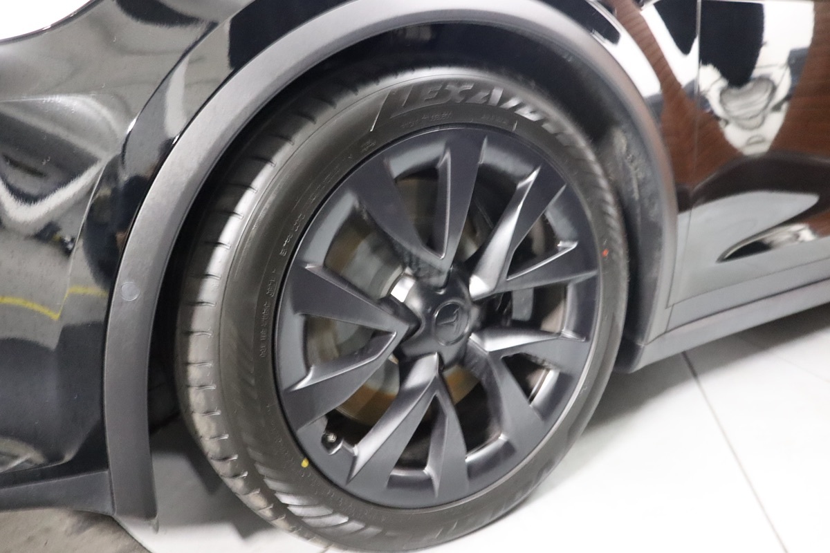 2022 Tesla Model X photo 43