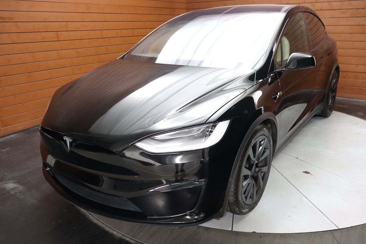 2022 Tesla Model X photo 44