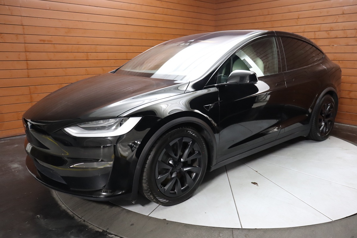 2022 Tesla Model X photo 45